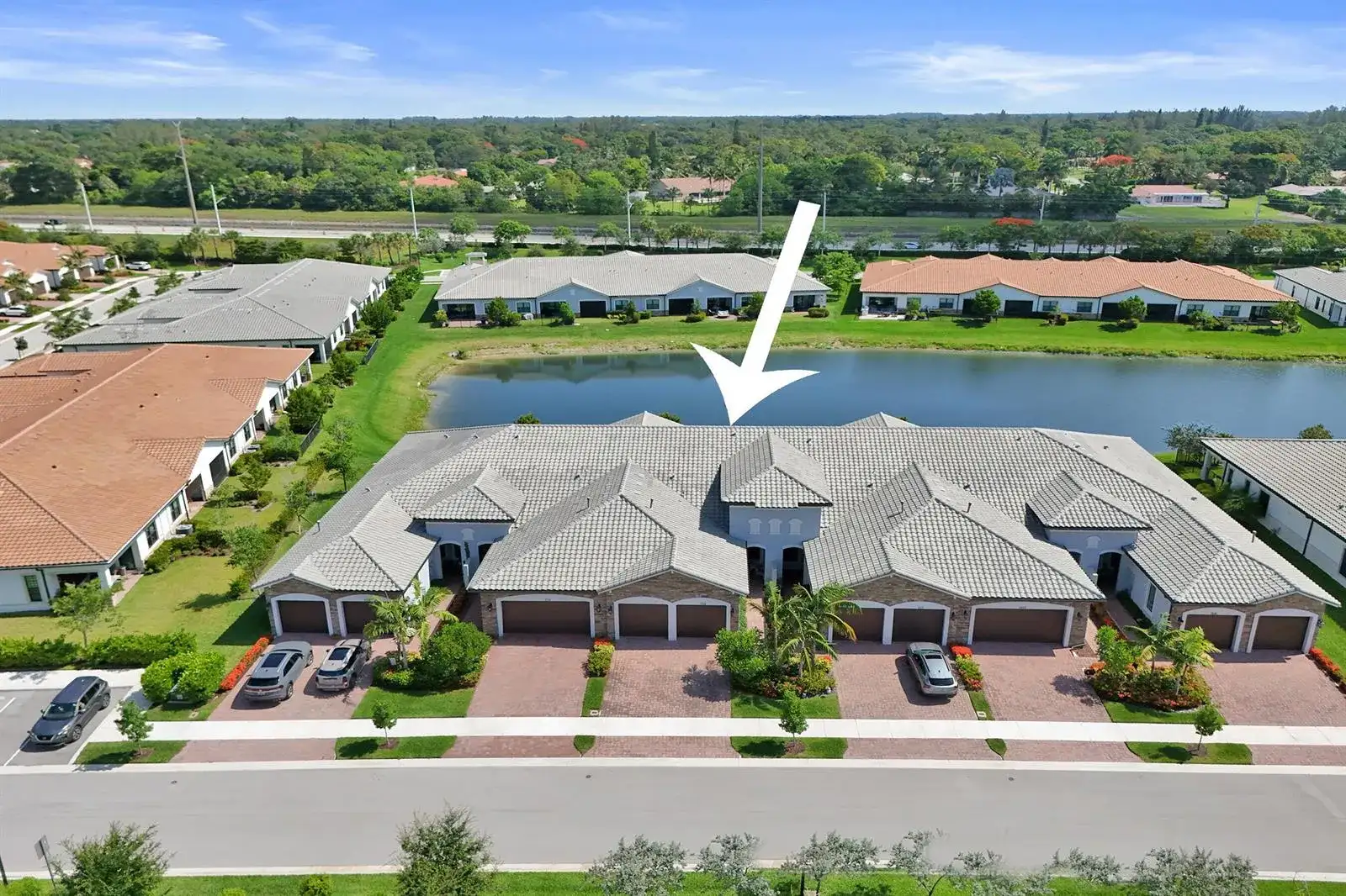 7719 S Blue Spring Drive, Parkland FL 33067 photo 2