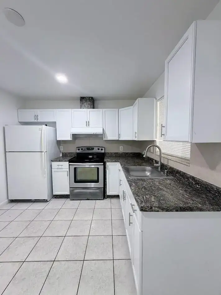 5899 Mango Road, West Palm Beach FL 33413 photo 2