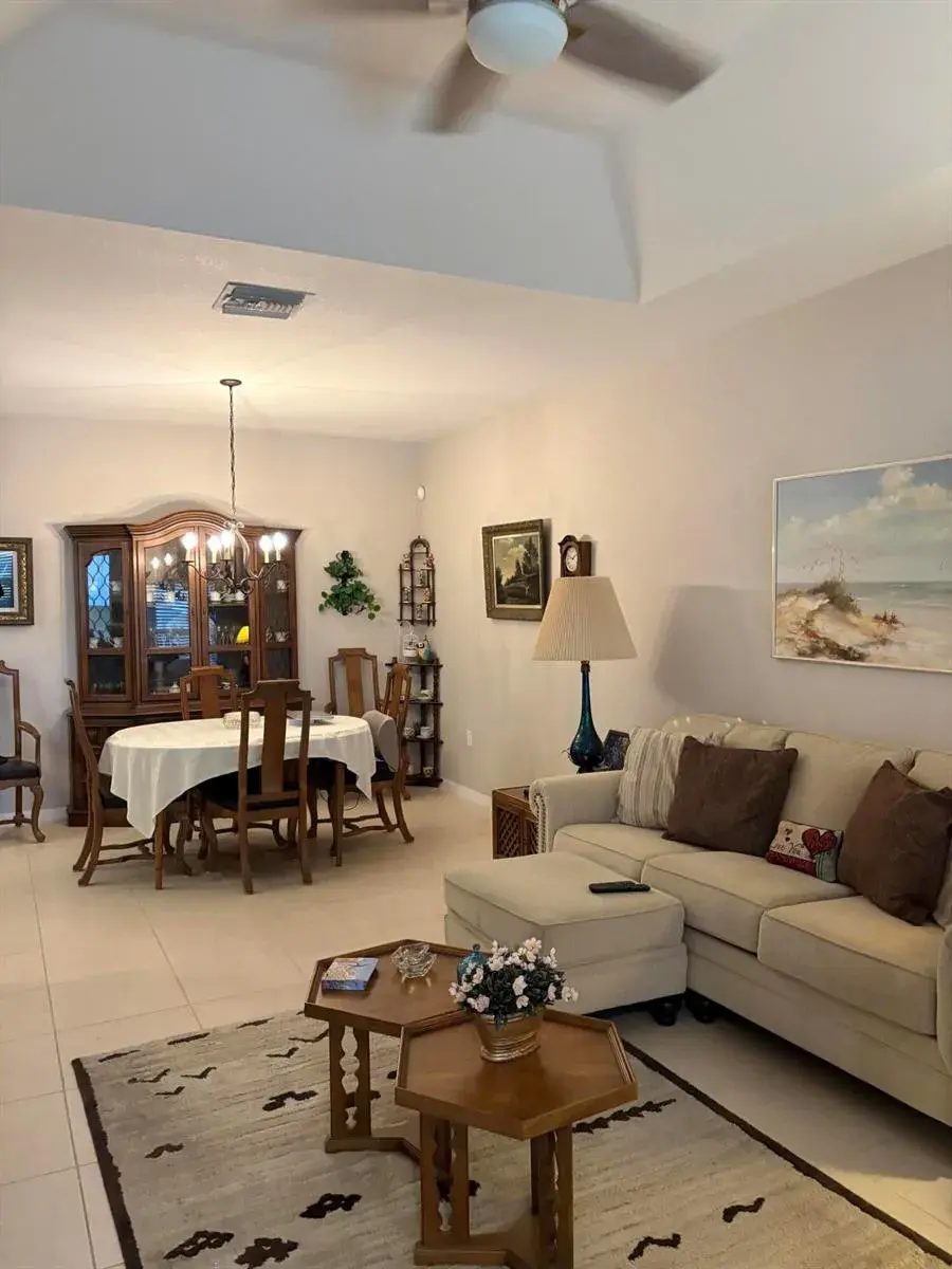 1868 S Dovetail Drive # C2, Fort Pierce FL 34982