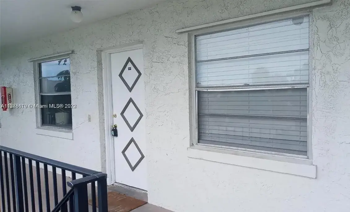 227 Castlewood Drive # 207, North Palm Beach FL 33408