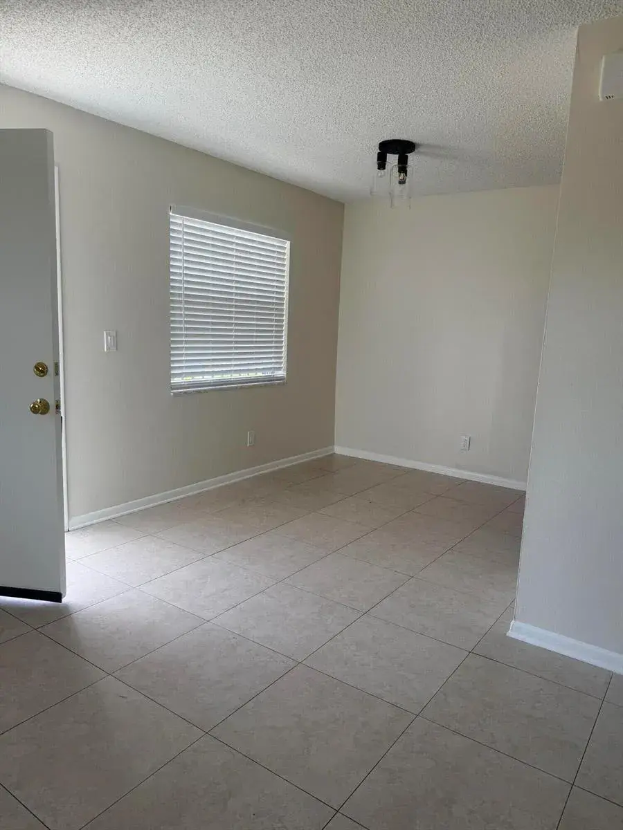 227 Castlewood Drive # 207, North Palm Beach FL 33408