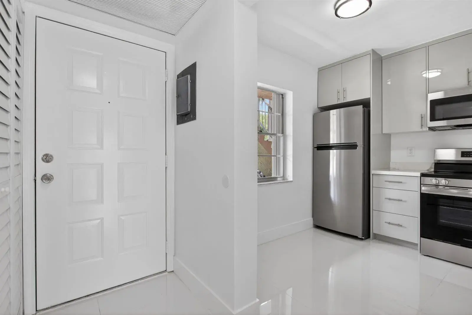 5561 Lakeside Drive # 107, Margate FL 33063