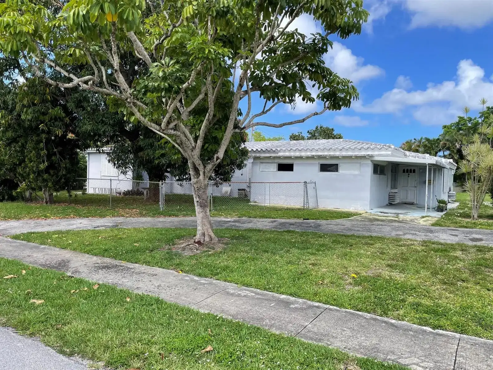 1301 NE 180th Street, North Miami Beach FL 33162
