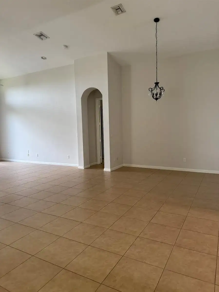 2264 Newport Isles Boulevard, Port St. Lucie FL 34953 photo 3