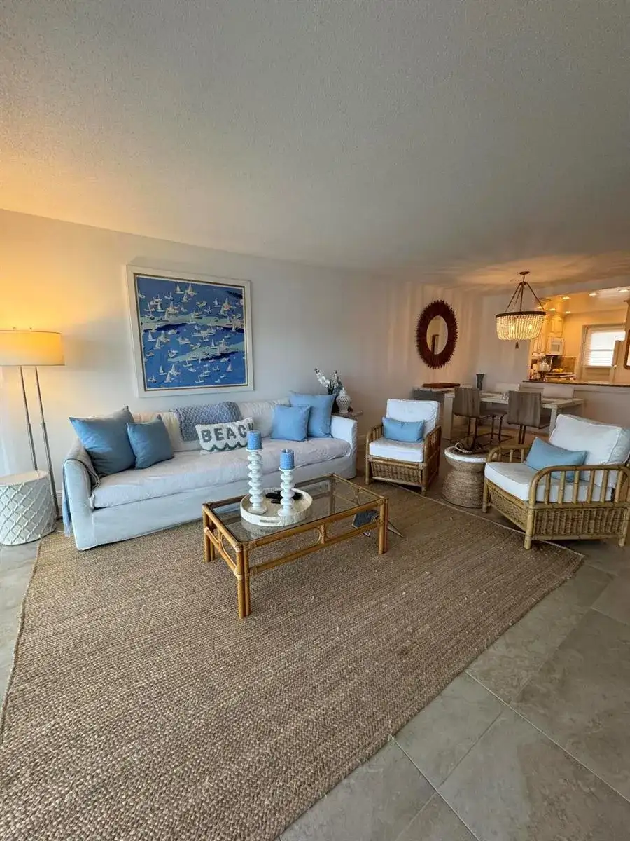 390 N Federal Highway # 203, Deerfield Beach FL 33441 photo 3