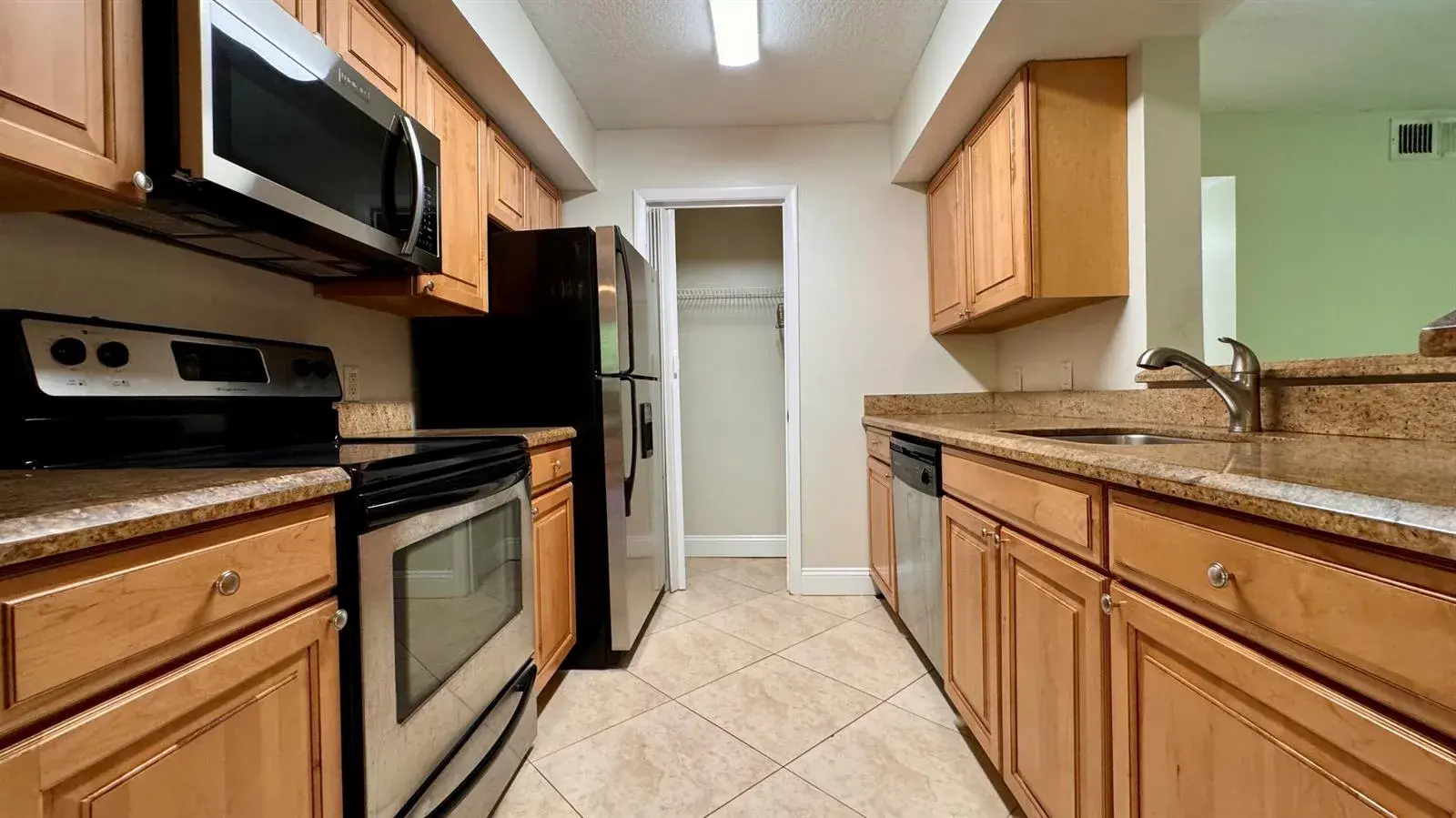 815 W Boynton Beach Boulevard # 105, Boynton Beach FL 33426