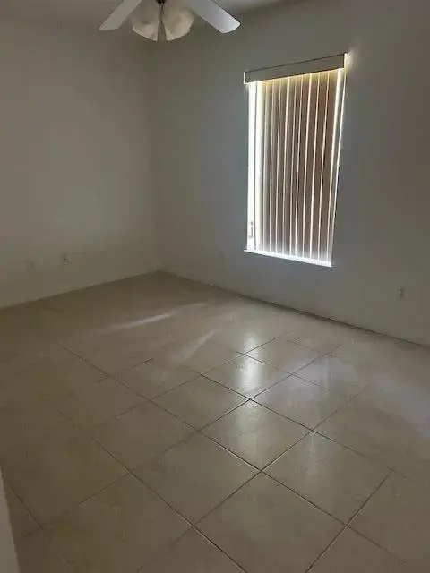 5218 NW West Piper Circle, Port St. Lucie FL 34986