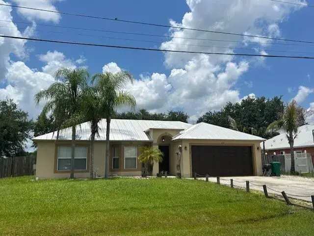 5218 NW West Piper Circle, Port St. Lucie FL 34986