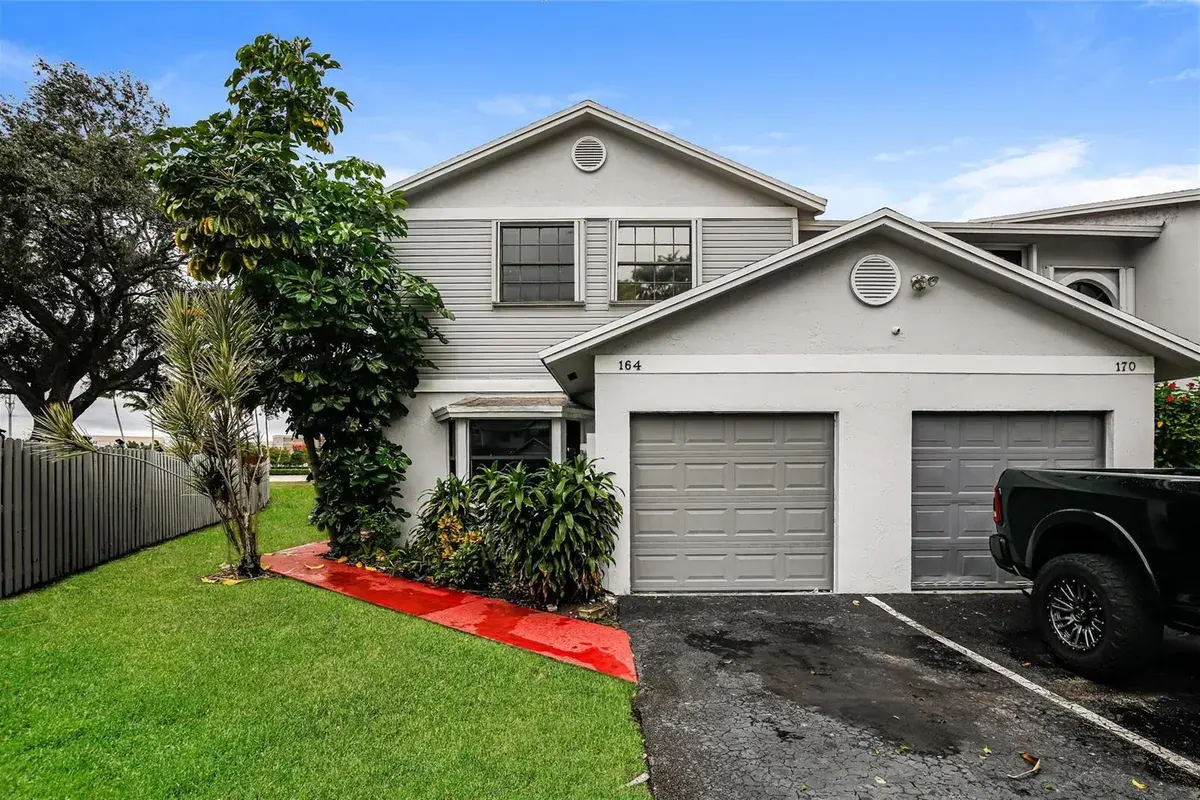 353 NW 103rd Terrace, Pembroke Pines FL 33026