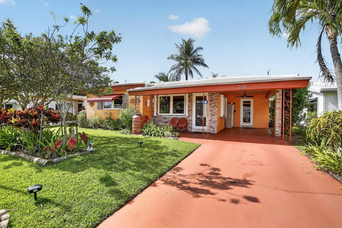 220 NW 48th Street, Oakland Park FL 33309