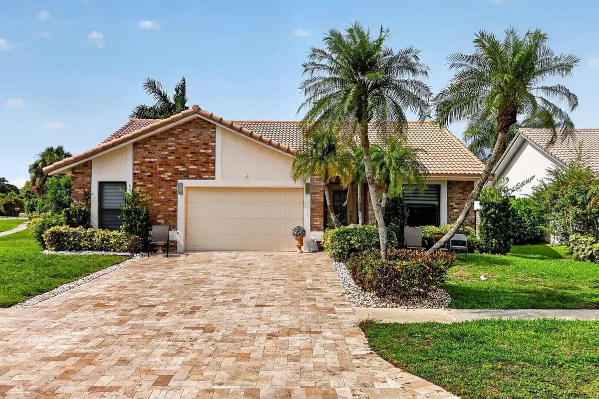 10065 Camelback Lane, Boca Raton FL 33498