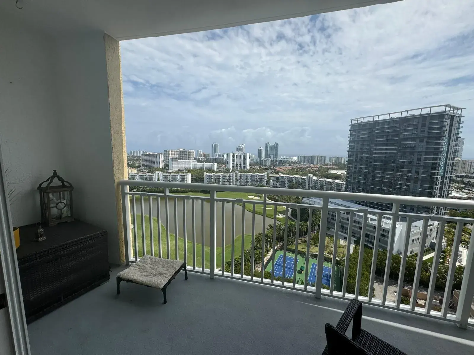 1755 E Hallandale Beach Boulevard # 2104e, FL 33009