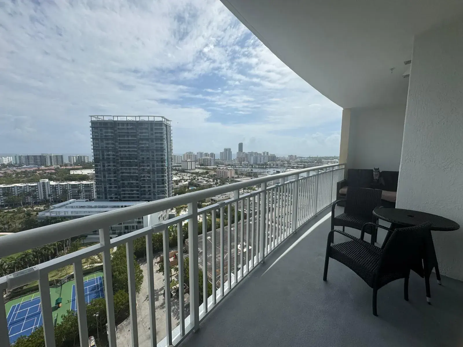 1755 E Hallandale Beach Boulevard # 2104e, FL 33009