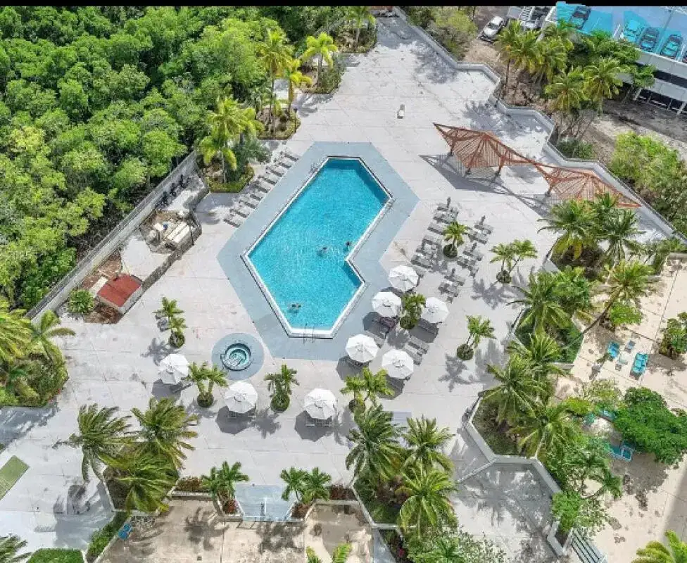 100 Bayview Drive # 1825, Sunny Isles Beach FL 33160 photo 2