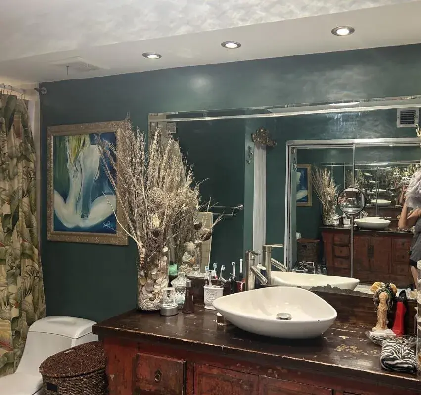 100 Bayview Drive # 1825, Sunny Isles Beach FL 33160