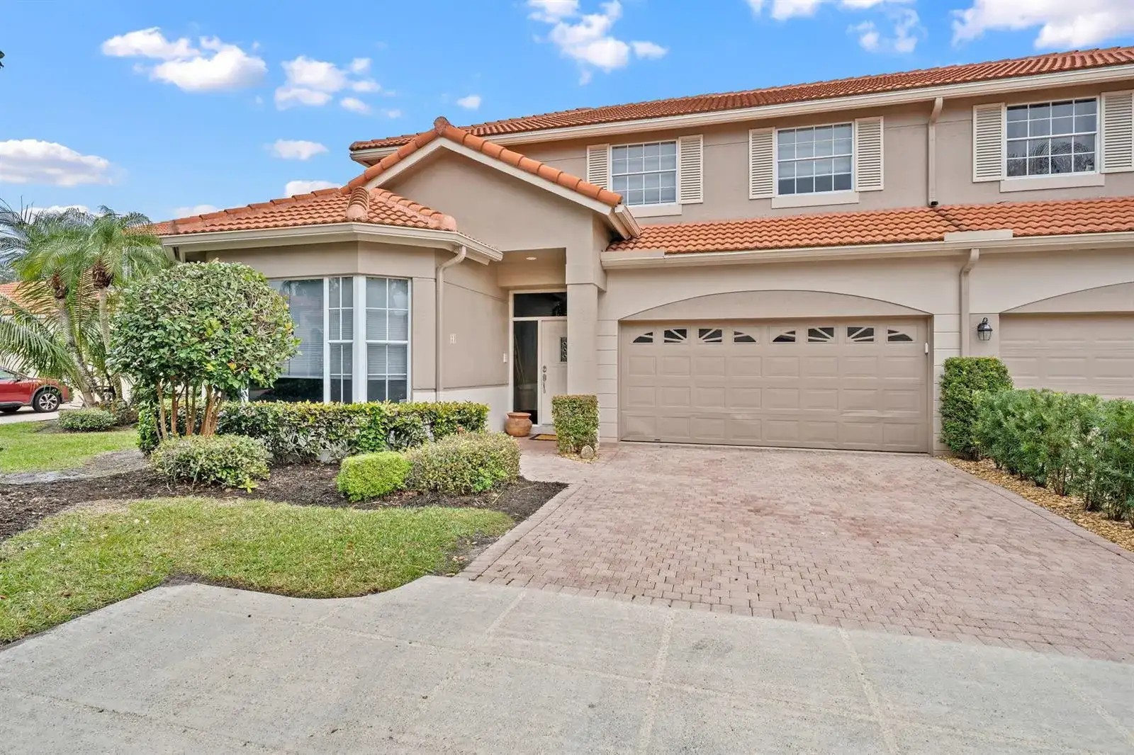 33 Monterey Pointe Drive, Palm Beach Gardens FL 33418 photo 2