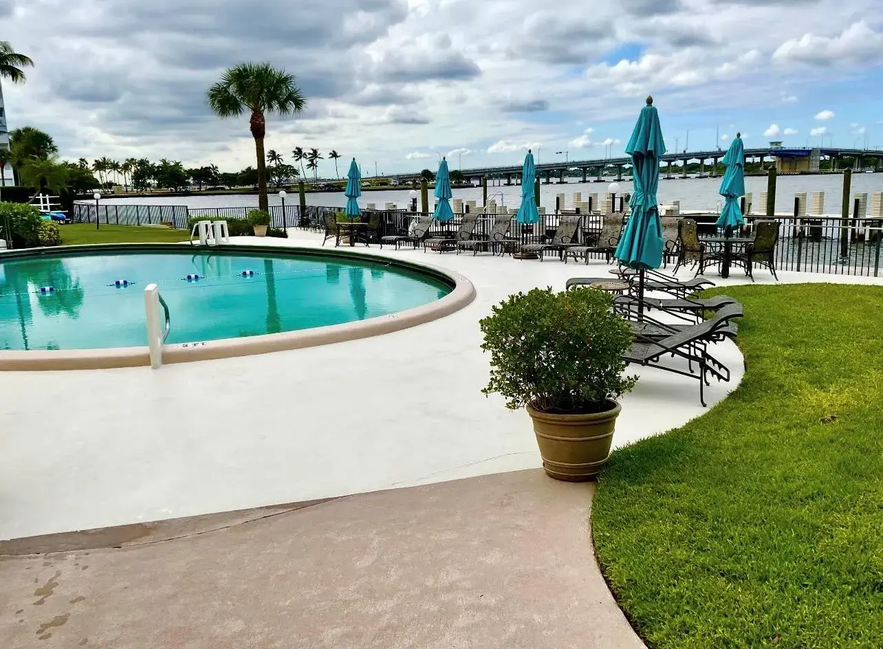 2840 S Ocean Boulevard # 4090, Palm Beach FL 33480