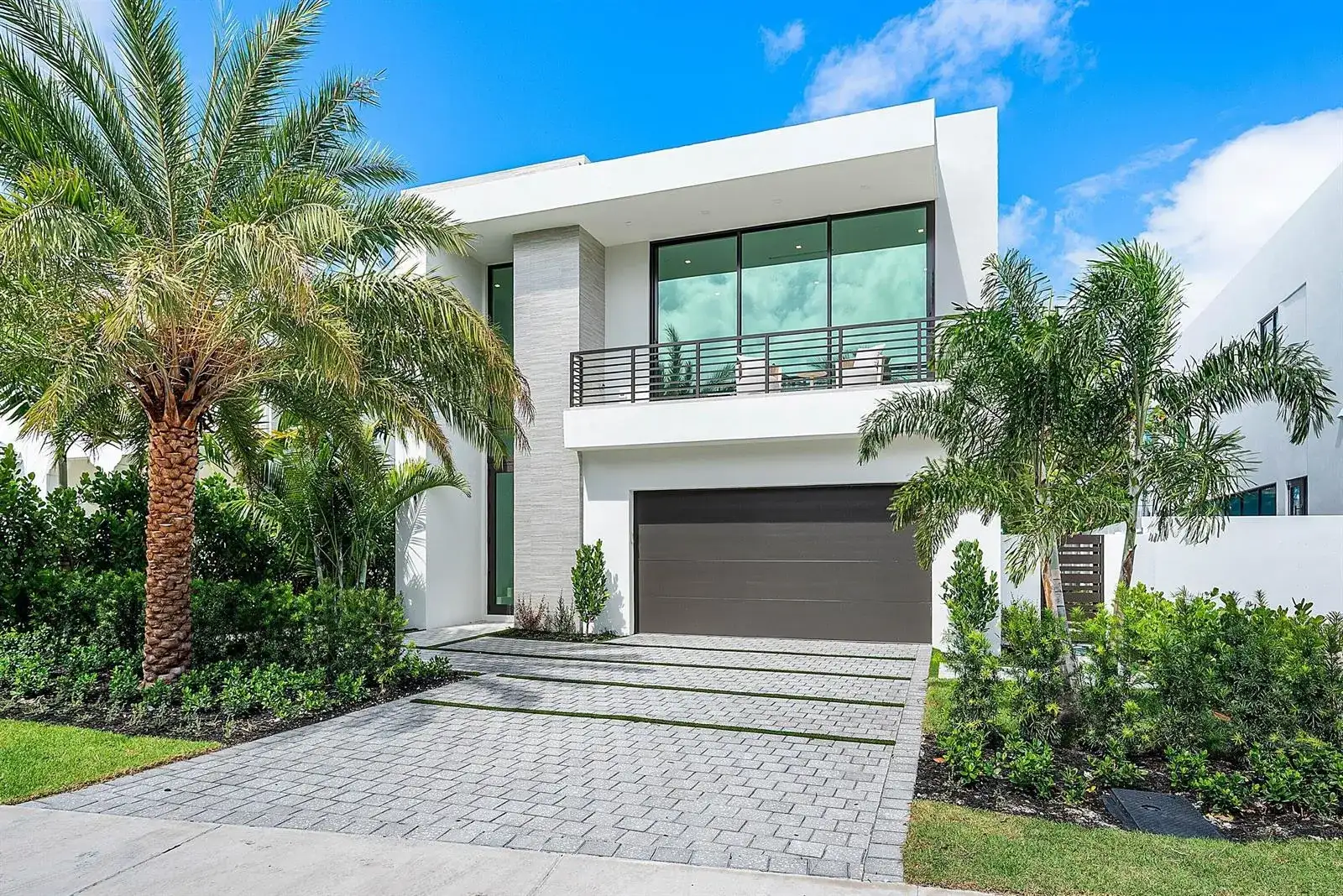 721 Lake Avenue N, Delray Beach FL 33483 photo 2
