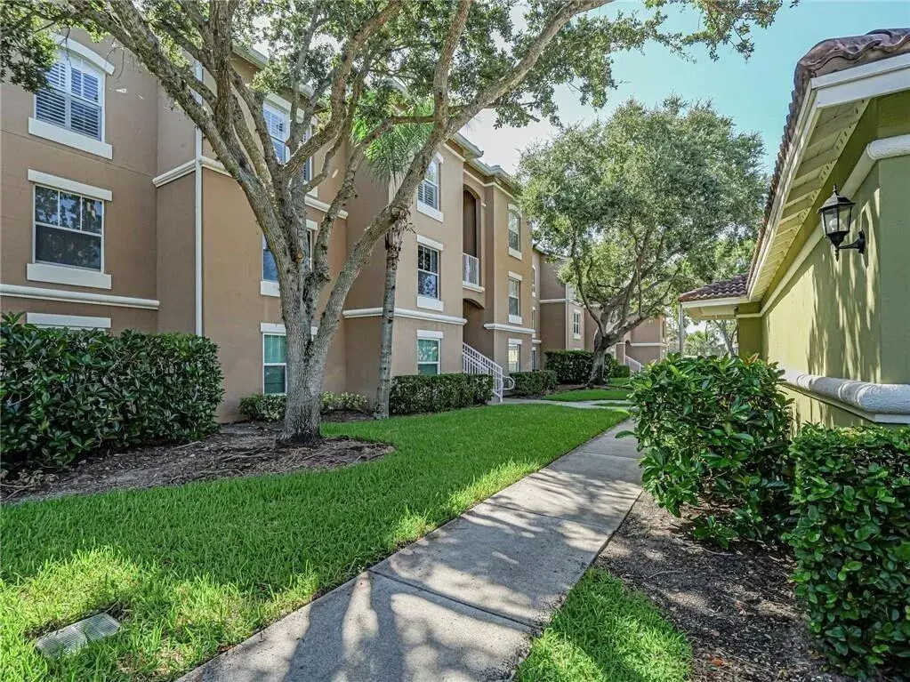 5095 Fairways Circle # I303, Vero Beach FL 32967