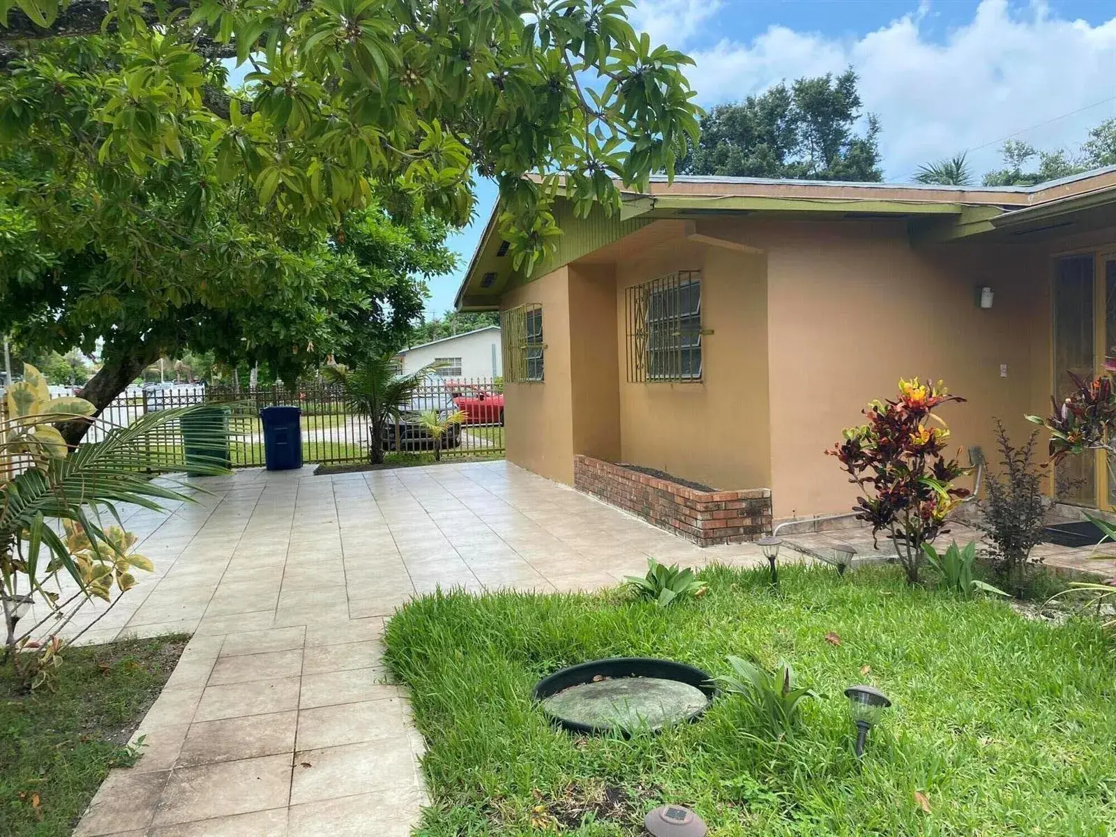 1050 NW 100th Street, Miami FL 33150