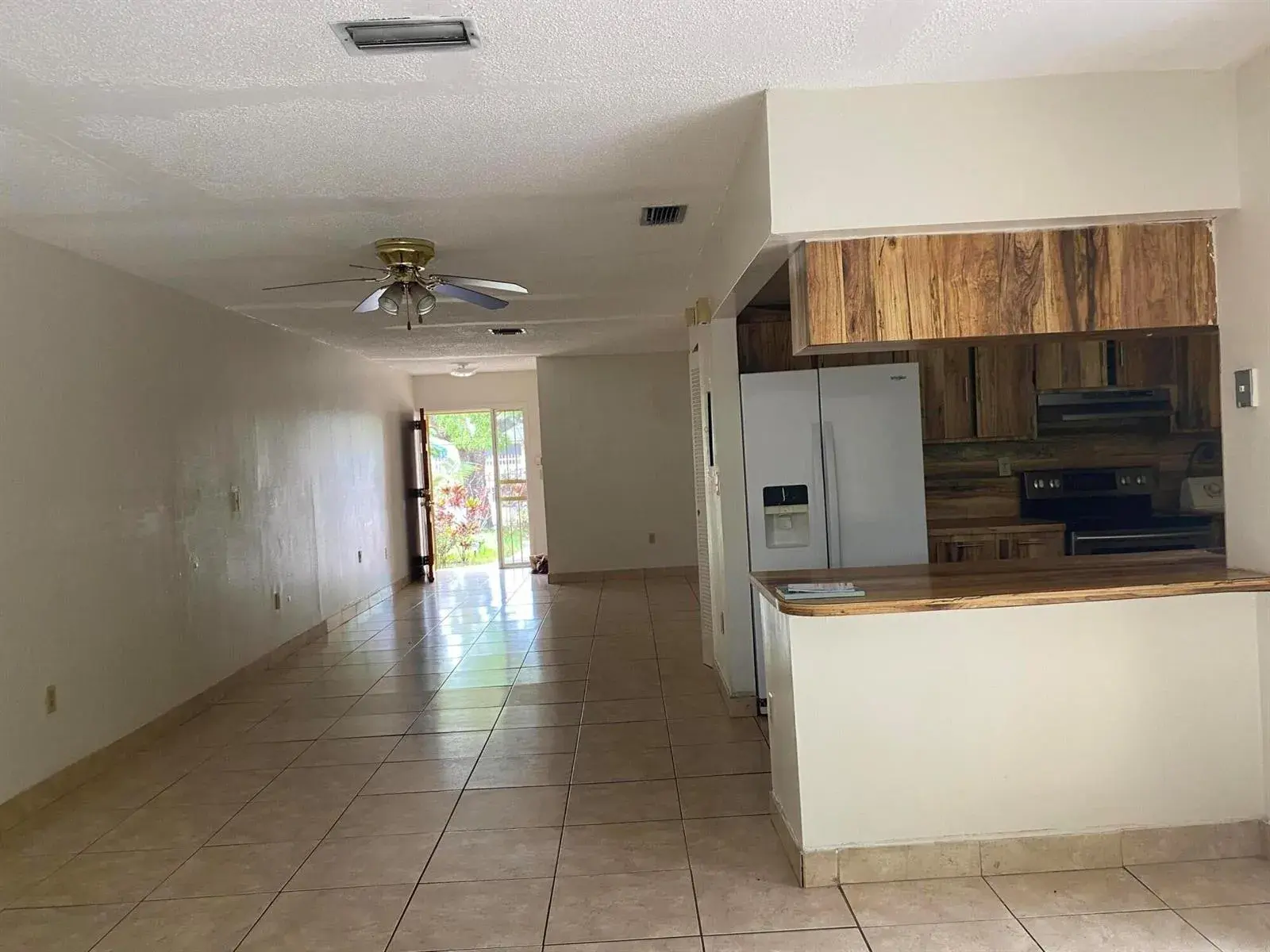 1050 NW 100th Street, Miami FL 33150