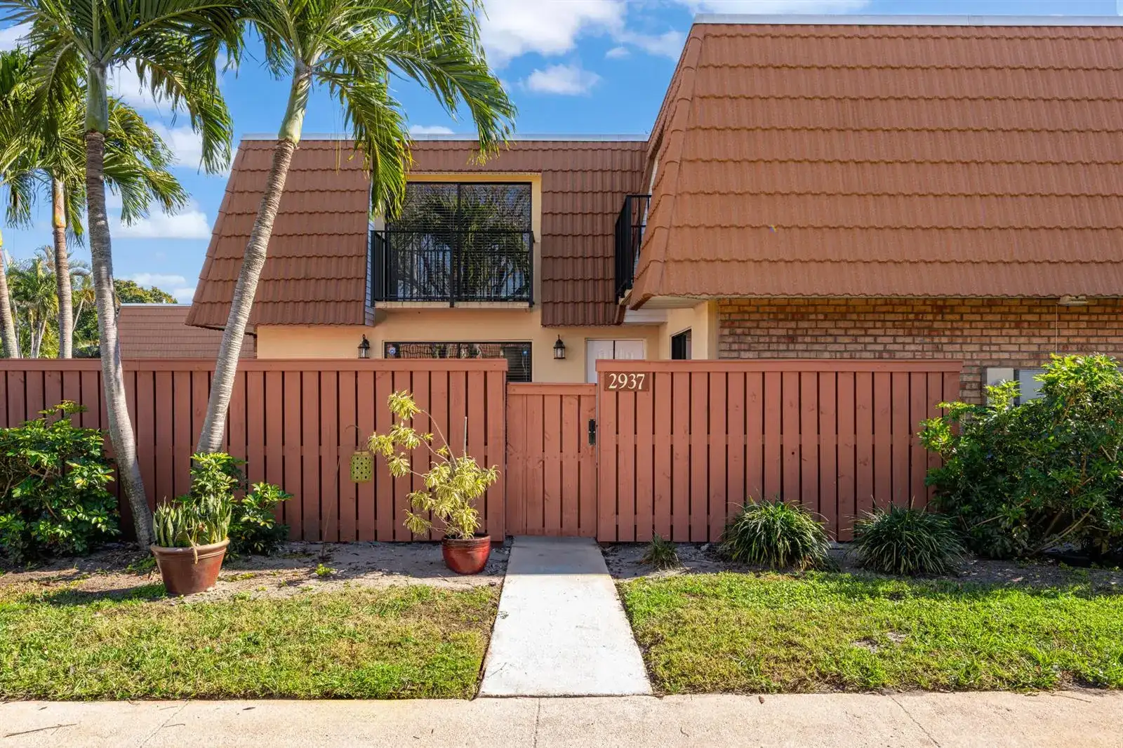 2937 SW 11th Place N, Deerfield Beach FL 33442 photo 2