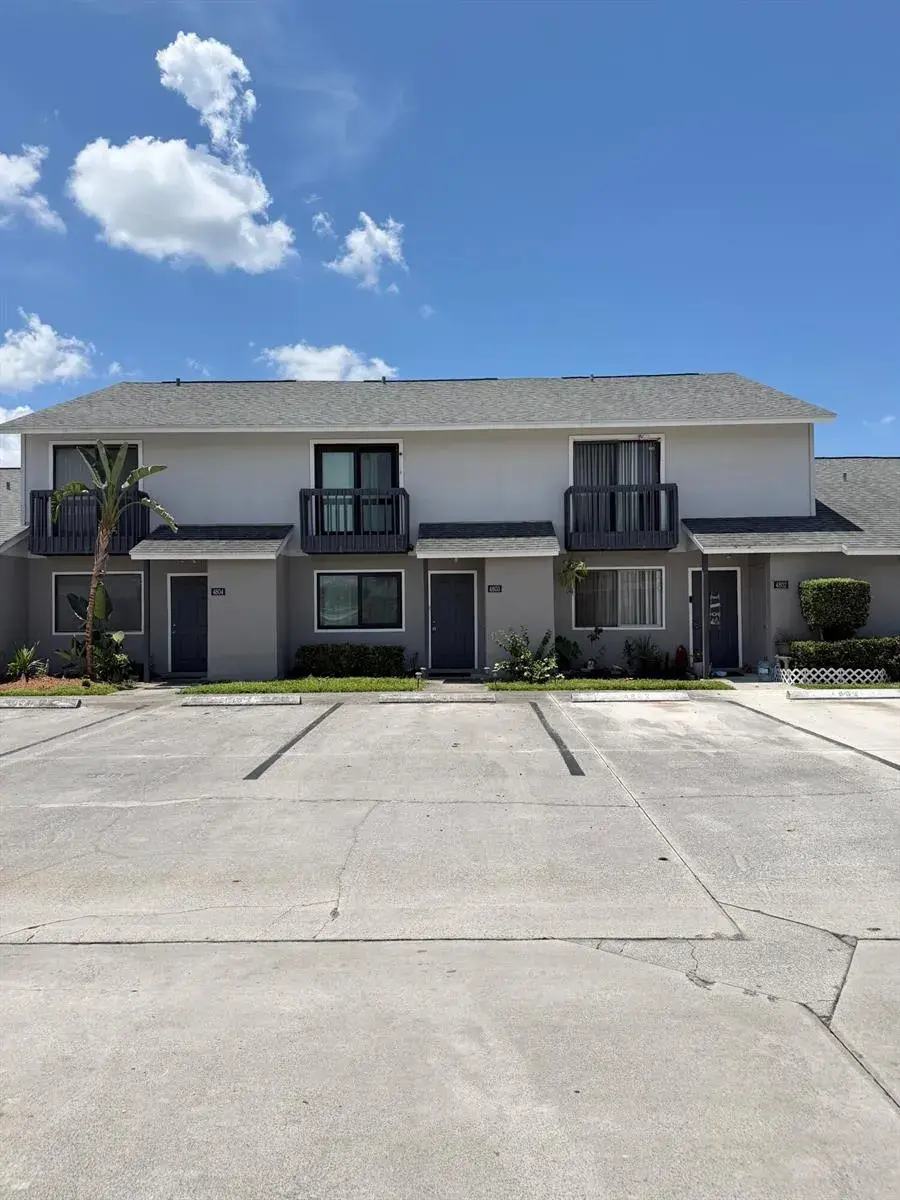 4803 Pier Drive, FL 33463