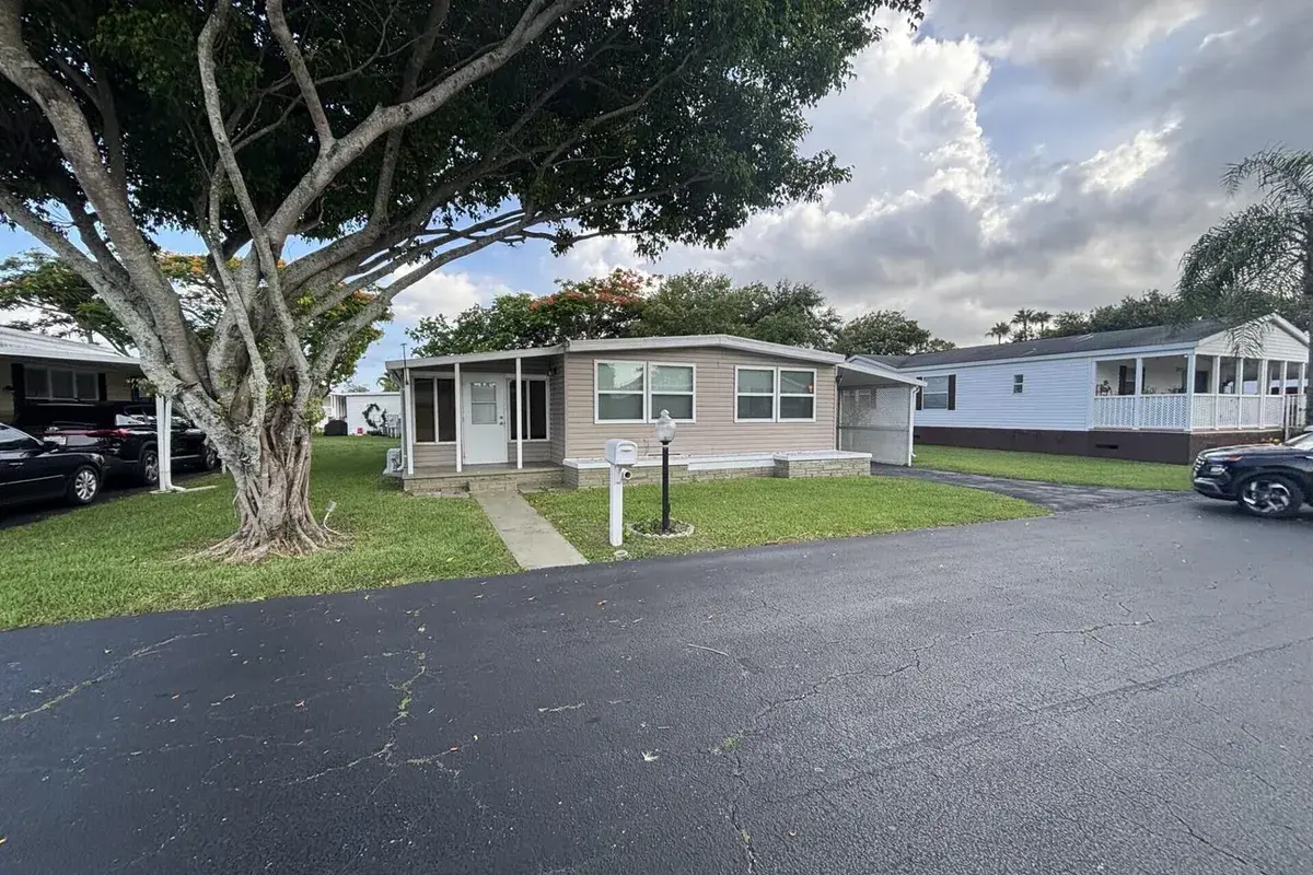 4530 NW 68th Court, Coconut Creek FL 33073