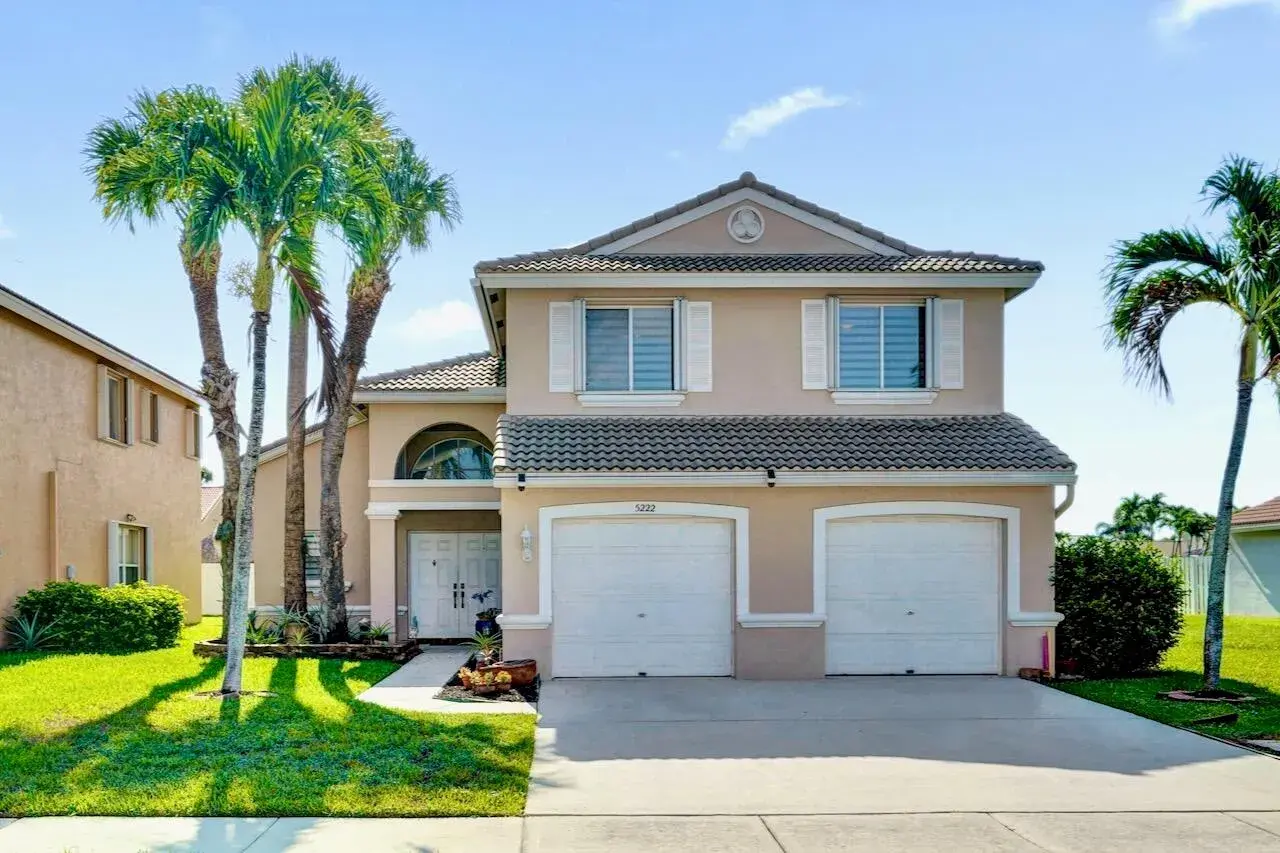 5222 Prairie Dunes Village Circle, Lake Worth FL 33463