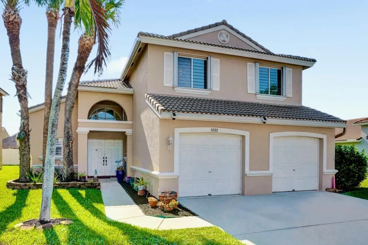 5222 Prairie Dunes Village Circle, Lake Worth FL 33463