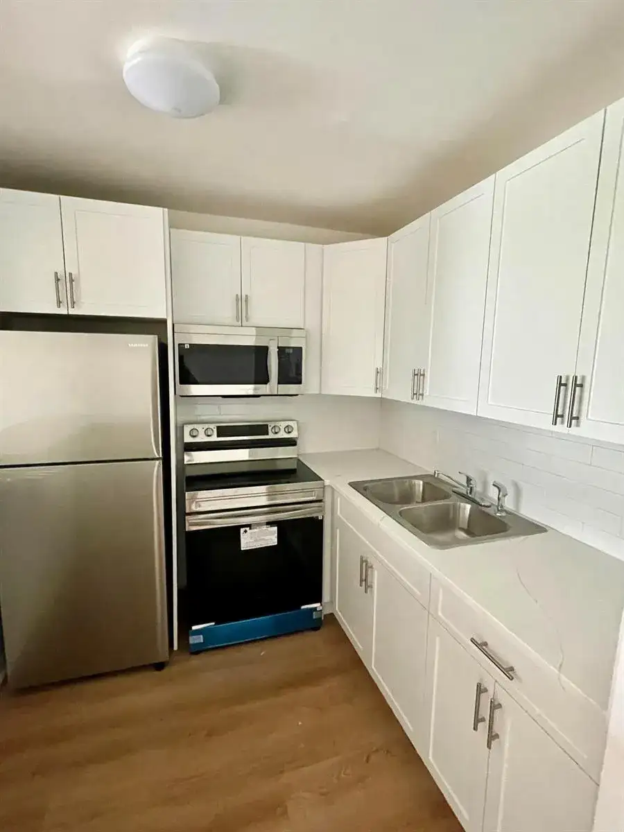 203 Easthampton I, West Palm Beach FL 33417 photo 2