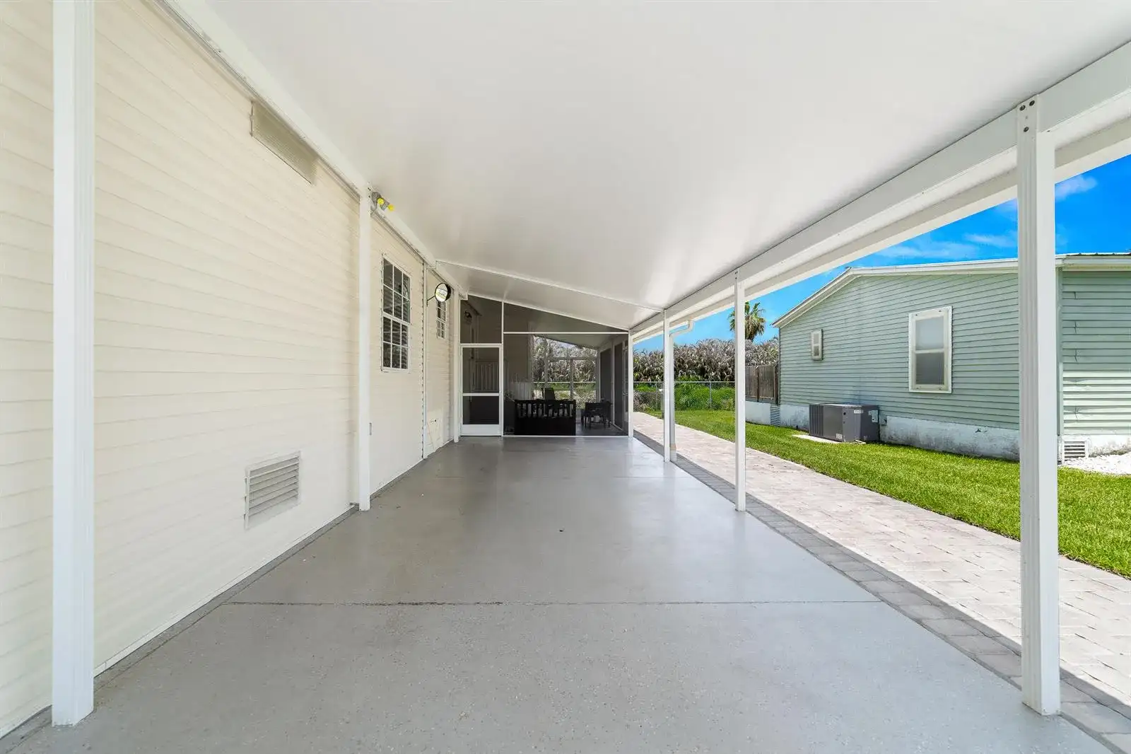 1637 SW 35th Circle, Okeechobee FL 34974 photo 2