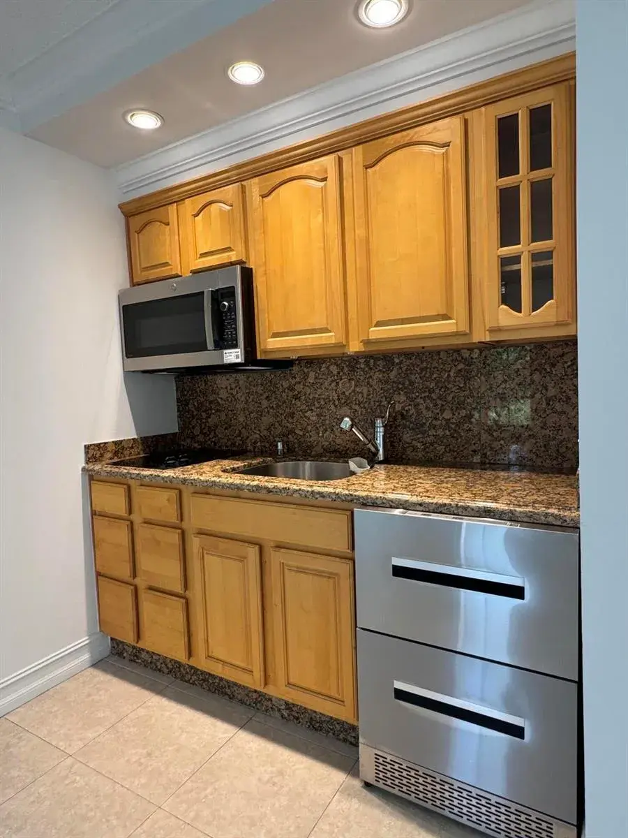 2601 S Course Drive # 401, Pompano Beach FL 33069