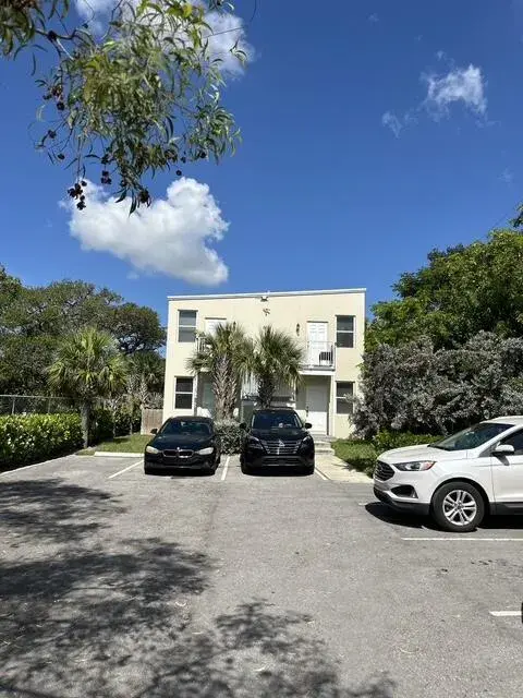 661 NW 21st Terrace # d, Fort Lauderdale FL 33311