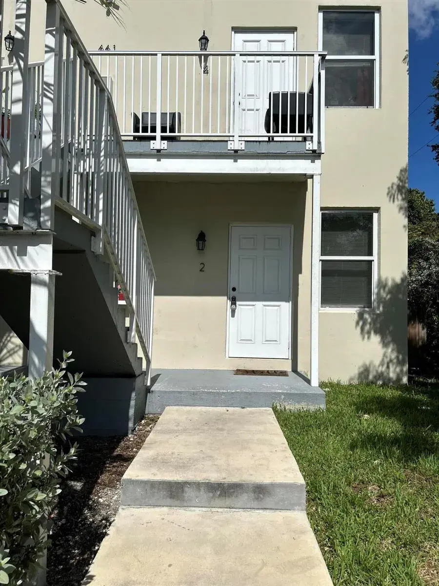 661 NW 21st Terrace # d, Fort Lauderdale FL 33311
