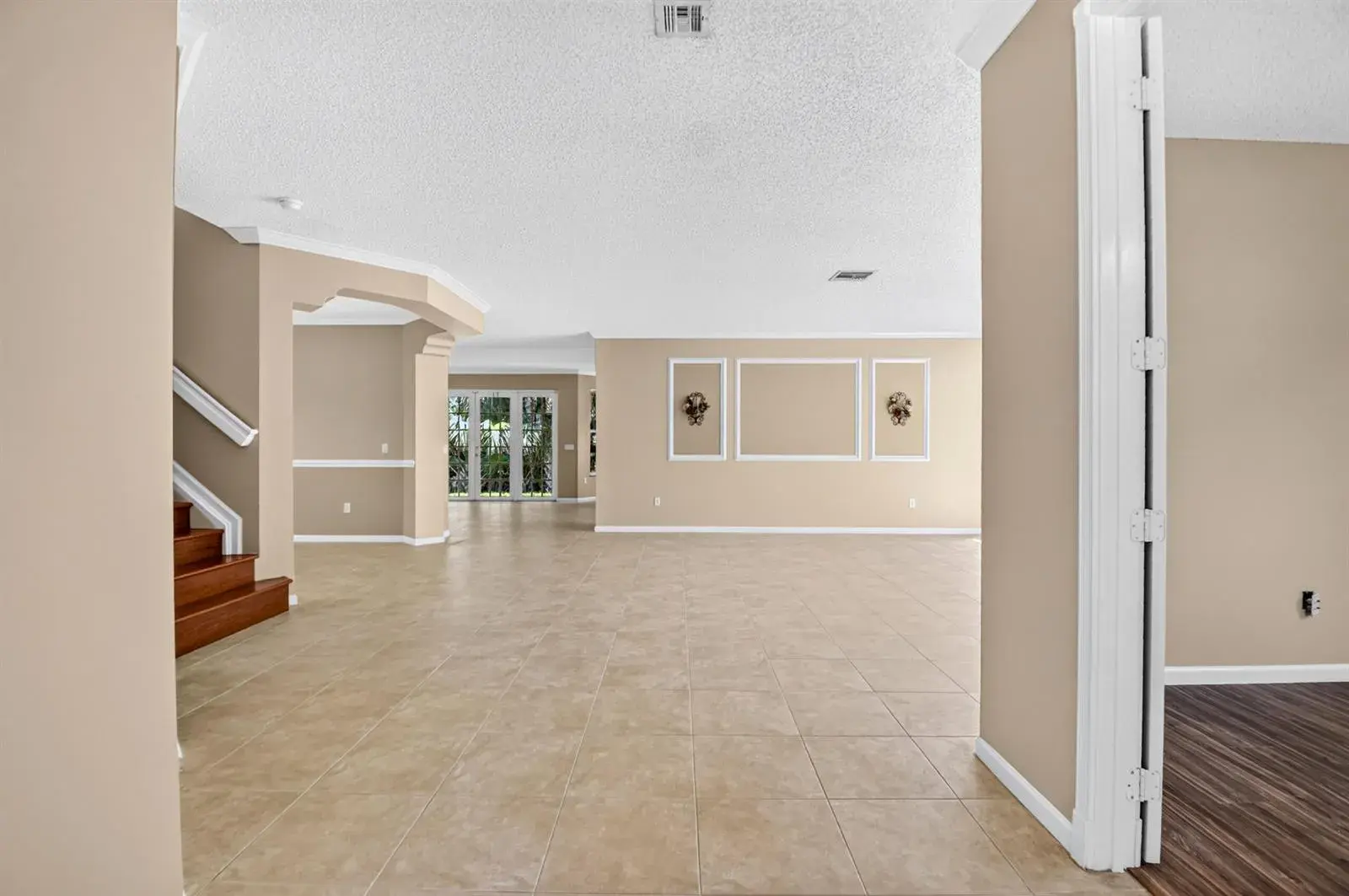 2520 Glendale Place, Royal Palm Beach FL 33411