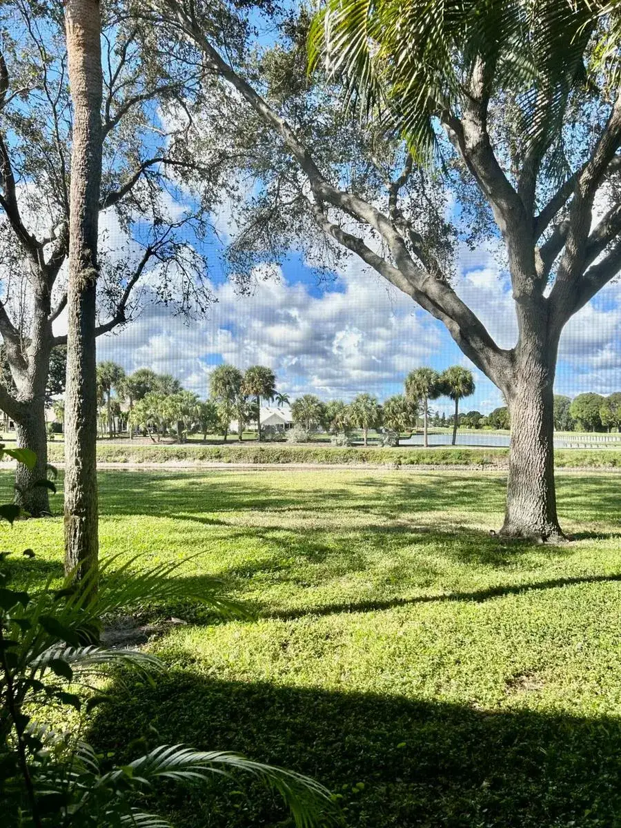 2900 SW 22nd Circle # 221d, Delray Beach FL 33445