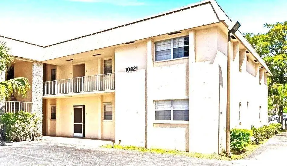 10821 N Military Trail Apt 19, Palm Beach Gardens FL 33410