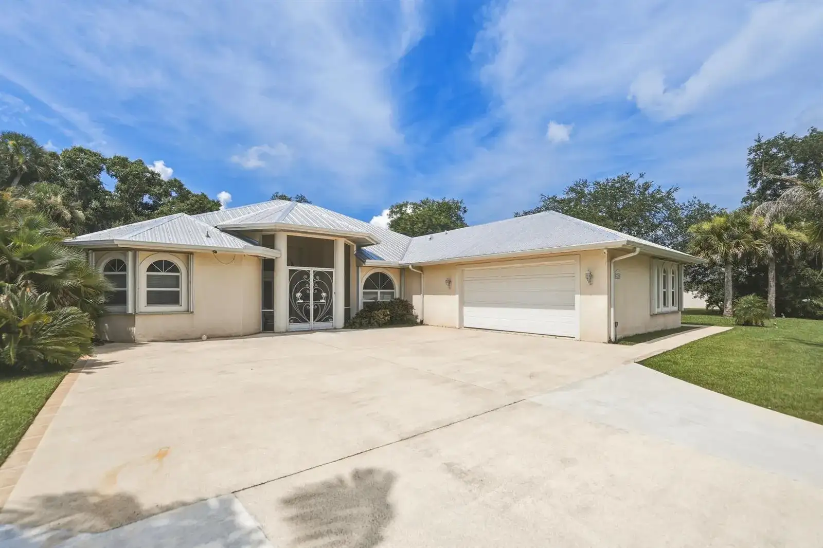 2305 Winding Creek Lane, Fort Pierce FL 34981 photo 3