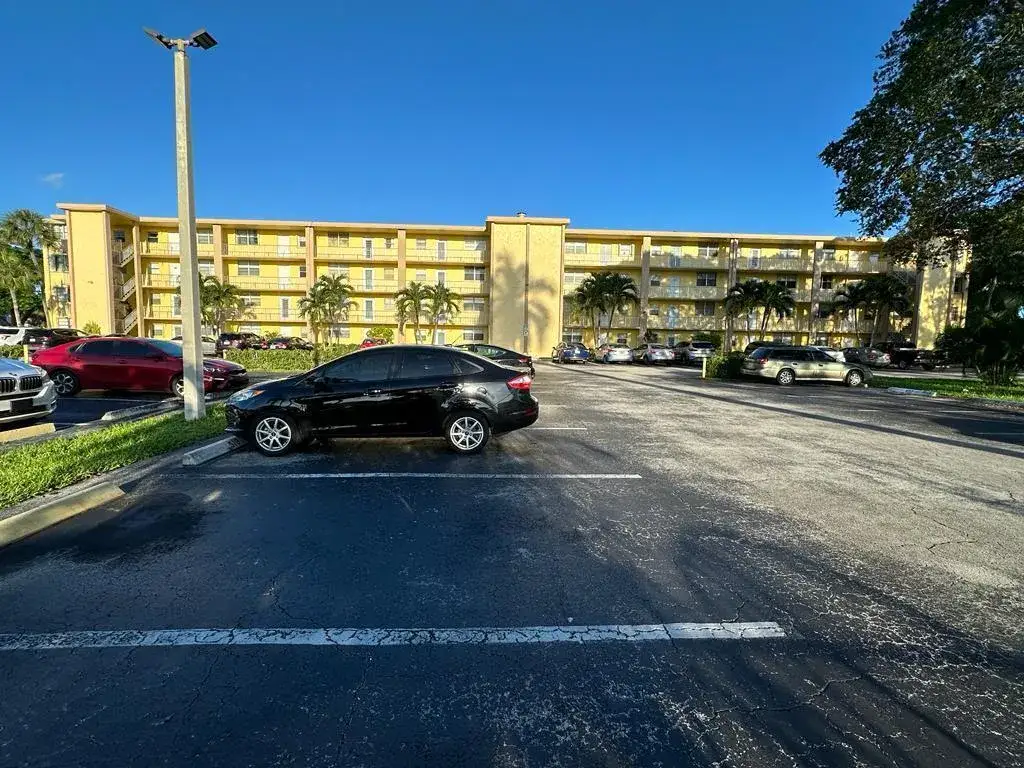 9949 Sandalfoot Boulevard Apt 533, Boca Raton FL 33428