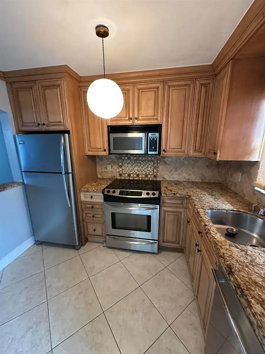 9949 Sandalfoot Boulevard Apt 533, Boca Raton FL 33428 photo 3