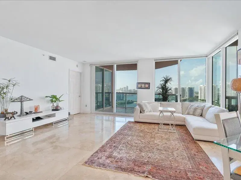 3370 SW Hidden Bay Drive # 2409, Aventura FL 33180