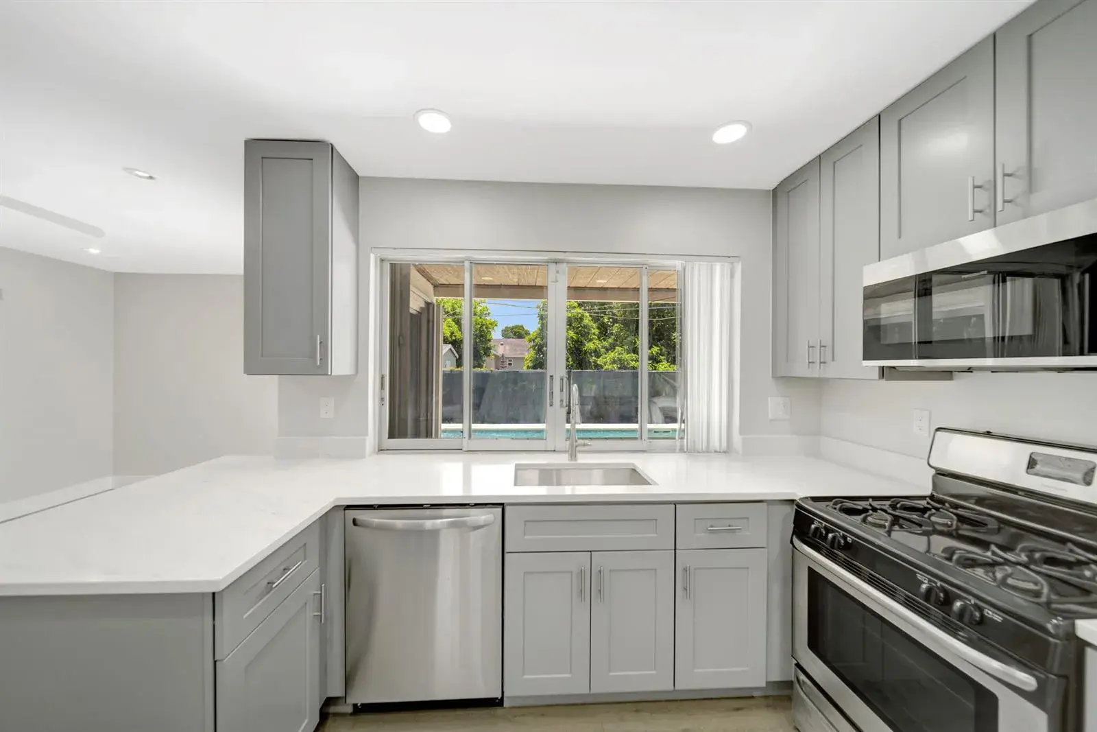 2545 NW 105th Lane, Sunrise FL 33322