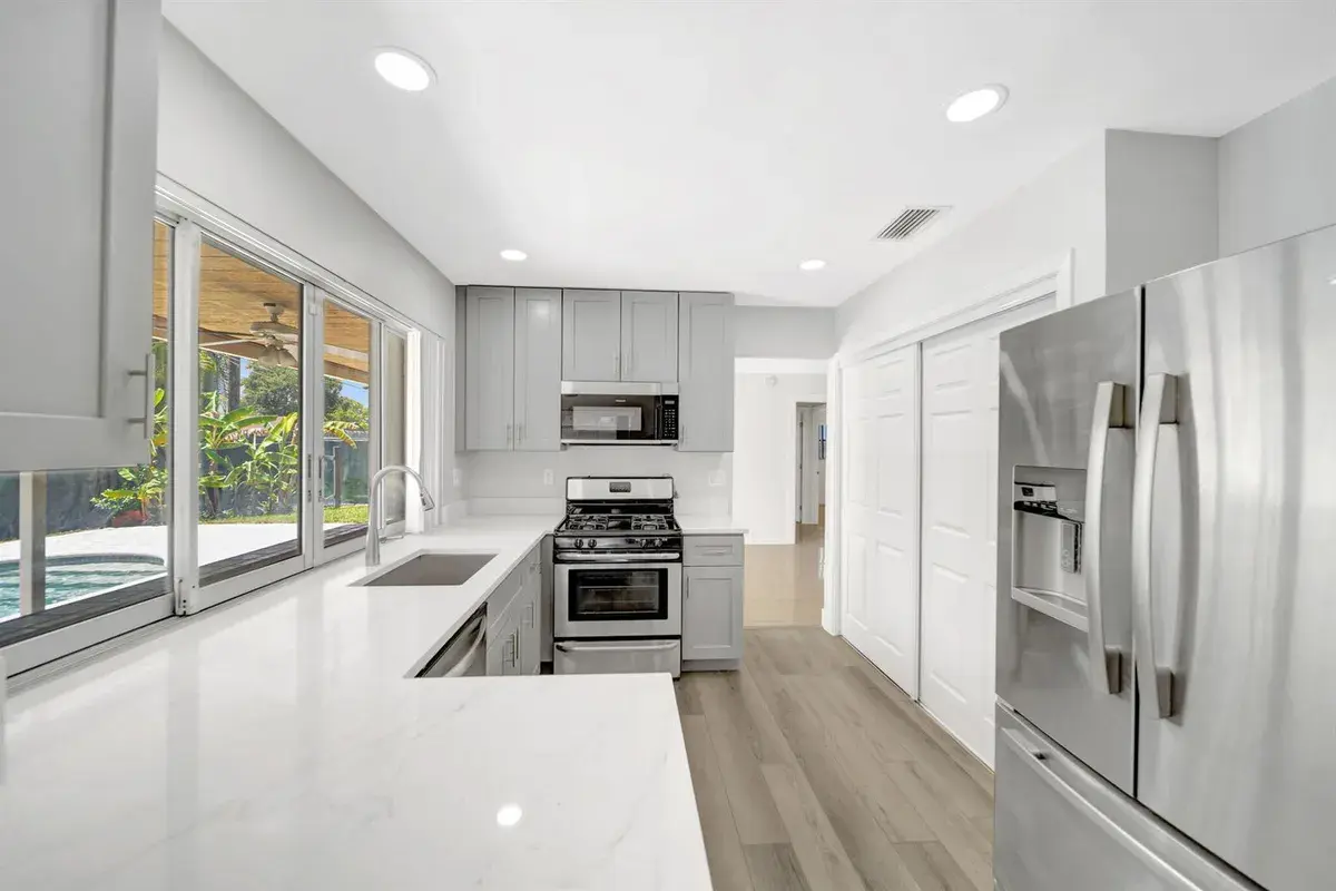 2545 NW 105th Lane, Sunrise FL 33322