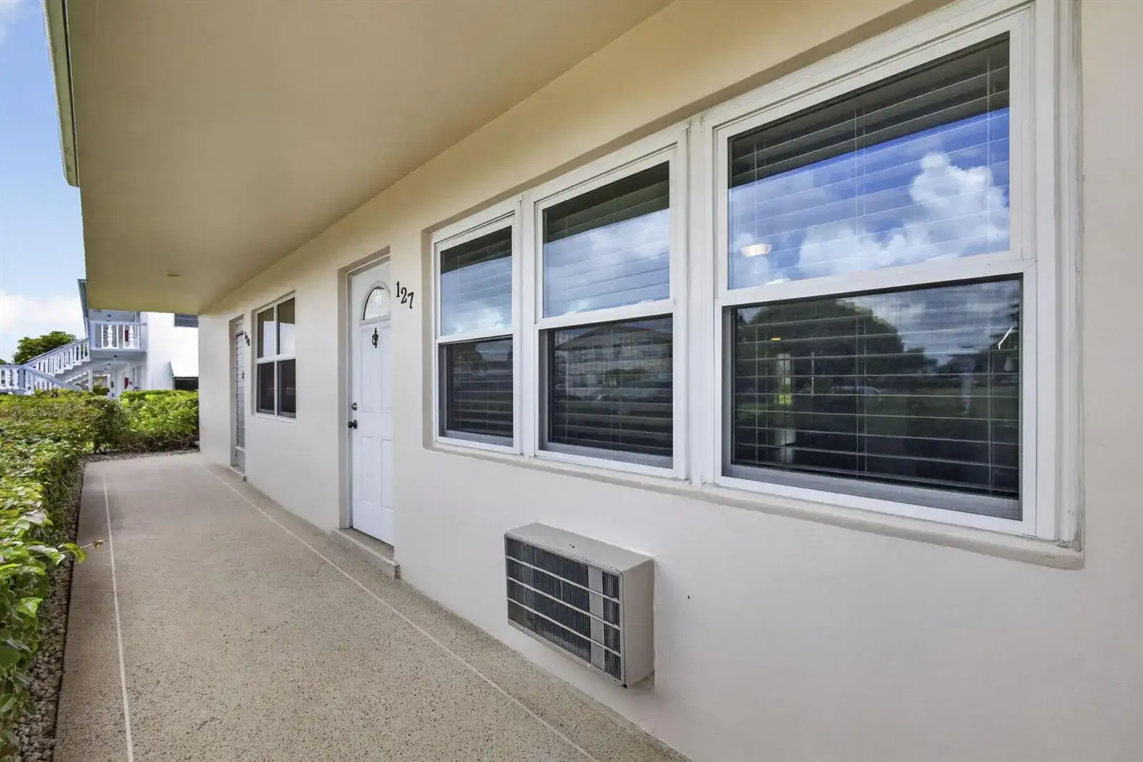 127 Chatham F, West Palm Beach FL 33417 photo 3