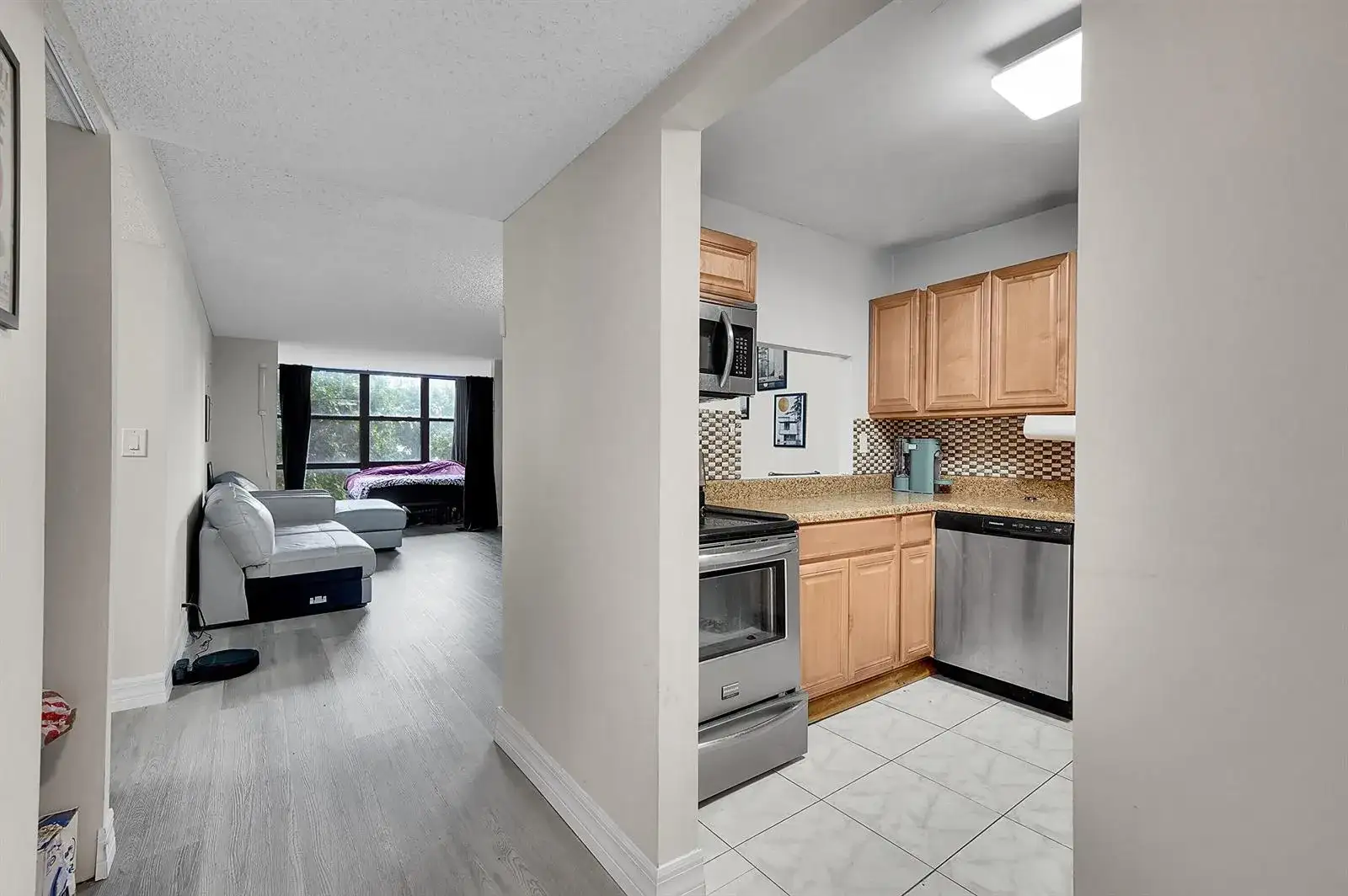 1000 Parkview Drive # 306, Hallandale Beach FL 33009 photo 5