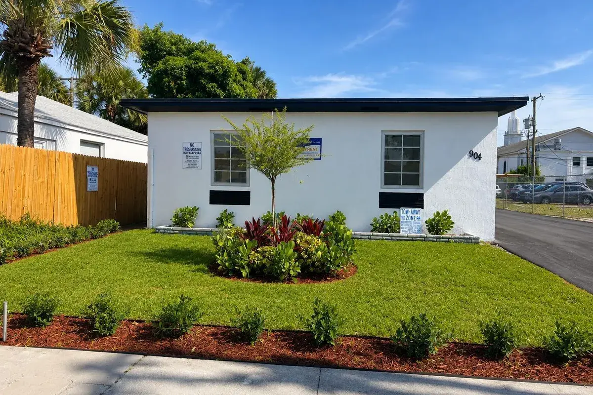 904 10th Street # 1, West Palm Beach FL 33401