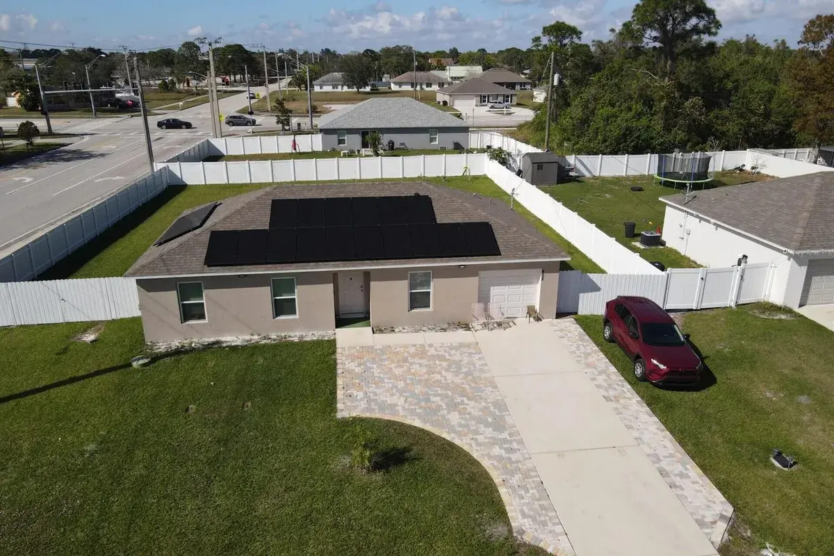 402 NE Mainsail Street, Port St. Lucie FL 34983