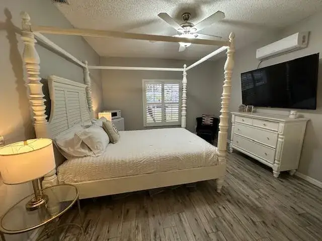 261 SW De Gouvea Terrace, Port St. Lucie FL 34984