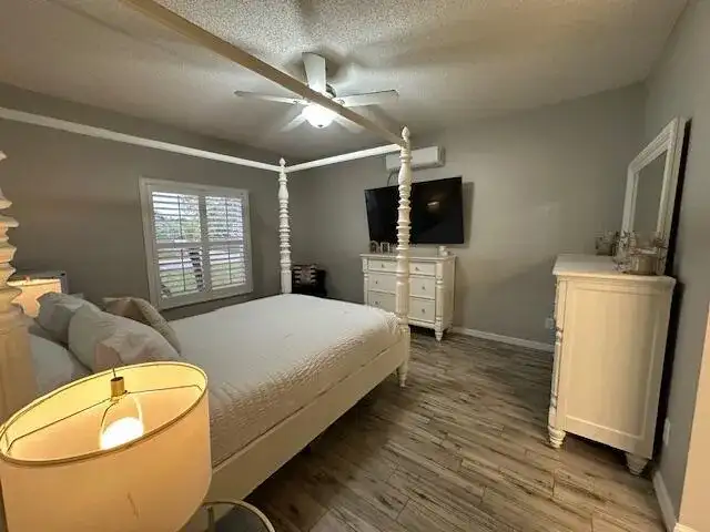 261 SW De Gouvea Terrace, Port St. Lucie FL 34984 photo 2